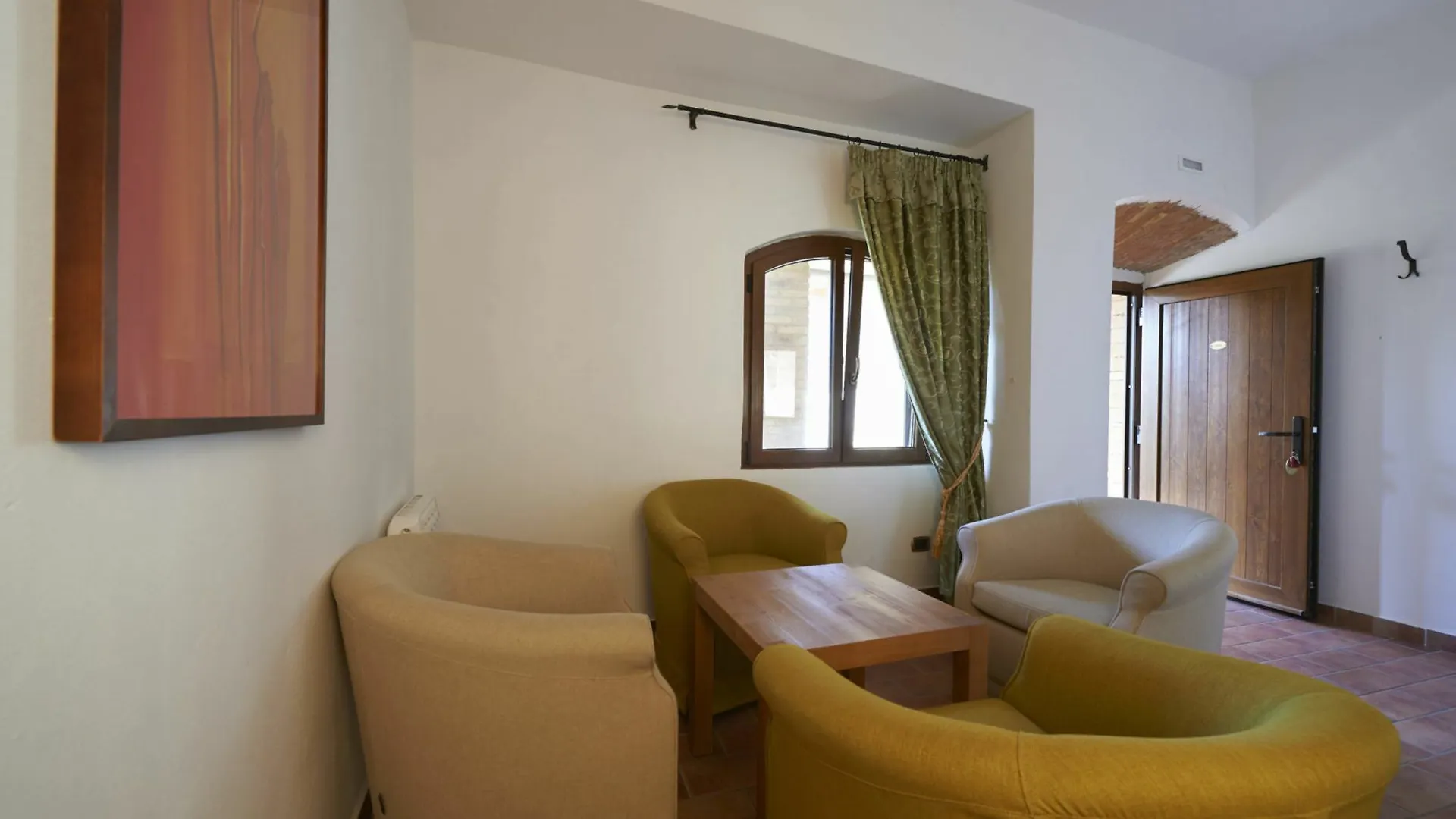 Agriturismo I Pini San Gimignano 3*,